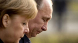 Kanclerz Niemiec Angela Merkel i prezydent Rosji Władimir Putin. Fot. PAP/EPA