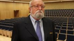 Krzysztof Penderecki w siedzibie centrum w Lusławicach. Fot. PAP/J. Bednarczyk