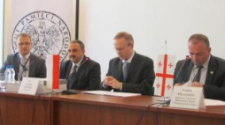 Podpisanie umowy między Archiwum MSW Gruzji i IPN. Fot. dzieje.pl/W. Kowalski