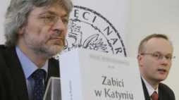 Prezes Ośrodka Karta Zbigniew Gluza oraz prezes IPN Łukasz Kamiński. Fot. PAP/P. Supernak