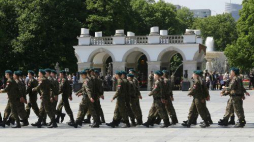 Ślubowanie uczniów klas mundurowych. Fot. PAP/P. Supernak