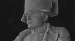 Model pomnika autorstwa artysty rzeźbiarza Michała Kamieńskiego przedstawiająca Napoleona Bonaparte. Fot. NAC