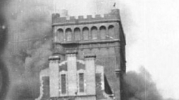 Gmach PAST-y. Zdjęcie z powstania warszawskiego. Fot. Wikipedia/E. Lokajski