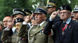 Uroczystości pod pomnikiem Gloria Victis. Fot. PAP/R. Pietruszka