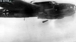 Niemiecki samolot bombowy Heinkel He 111 E. Fot. NAC