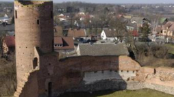 Zamek w Czersku. Fot. PAP/A.Rybczyński