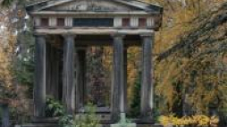 Stary Cmentarz w Łodzi. Fot. PAP/A. Zbraniecki