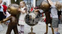 Pomnik Bolka i Lolka w Bielsku-Białej. Fot. PAP/A.Grygiel