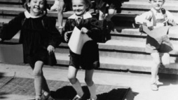 Stefan Arczyński "Wakacje". 1955 r. Fragment fotografii. Źródło: Muzeum Miejskie Wrocławia