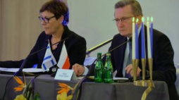 Sekretarz Knesetu Yardena Meller Horovitz i Zastępca Szefa Kancelarii Sejmu Adam Podgórski. Fot. PAP/J. Bednarczyk 