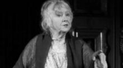 Nina Polan jako Helena Modrzejewska. Źródło: Polski Instytut Teatralny w USA