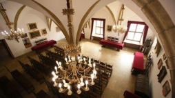 Sala gotycka Zamku Żupnego w Wieliczce. Fot. PAP/S. Rozpędzik
