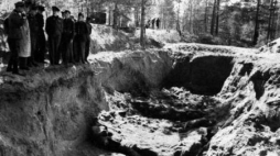 Katyń, Rosja, 1943 r. Ekshumacja zwłok polskich oficerów zamordowanych w Katyniu w 1940 r. Fot. PAP/Archiwum