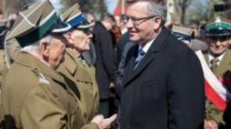 Prezydent Bronisław Komorowski podczas spotkania z kombatantami w Zgorzelcu. Fot.PAP/M.Kulczyński