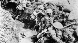 Film prod. angielskiej "Bitwa o Sommę". Zdjęcia: Geoffrey Malins i John McDowell. Źródło: NAC