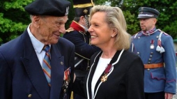 Anna Maria Anders i ppkł. Zbigniew Makowiecki. Fot. PAP/M. Bielecki