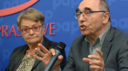 Prezes Konfereracji Lewiatan Henryka Bochniarz (L) i prezes Fundacji Batorego Aleksander Smolar. Fot. PAP/R. Pietruszka