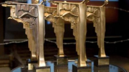 Statuetki Nagrody Kustosza Pamięci Narodowej. Fot. PAP/P. Kula