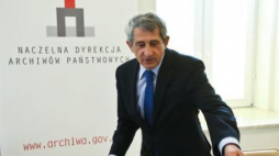  Naczelny dyrektor Archiwów Państwowych Władysław Stępniak. Fot. PAP/R. Guz 