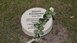 Kamień Jana Karskiego w Ogrodzie Sprawiedliwych. Fot. PAP/R. Guz