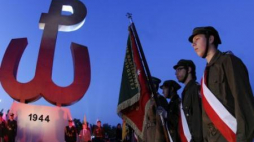 Uroczystości 63. rocznicy wybuchu powstania warszawskiego. Fot. PAP/T. Paczos