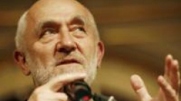 Peter Zumthor odbiera w 2009 r. nagrodę Jaya Pritzkera. Fot. PAP/EPA