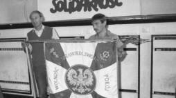 Sztandar Międzyzakładowego Komitetu Strajkowego Gdańsk 1980. Obrady KKW NSZZ „S” w 1989 r. Fot. PAP/CAF/S. Kraszewski