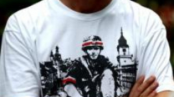 1 sierpnia - 70 rocznica powstania warszawskiego na Cmentarzu Wojskowym na Powązkach. Fot. PAP/T. Gzell