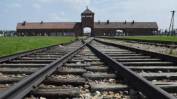 Teren byłego niemieckiego obozu koncentracyjnego Auschwitz II-Birkenau. Fot. PAP/J. Bednarczyk