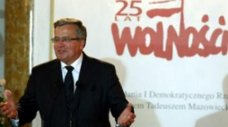 Prezydent Bronisław Komorowski na uroczystościach 25. rocznicy powołania rządu Tadeusza Mazowieckiego. Fot. PAP/T. Gzell