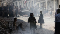 Plan zdjęciowy filmu "Miasto '44", na ulicy Mostowej w Warszawie. Fot. PAP/J. Kamiński