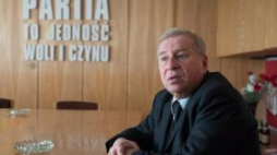 Jerzy Stuhr na planie filmu "Obywatel". Fot. PAP/G. Michałowski