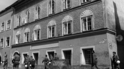 Braunau am Inn - dom, w którym urodził się przywódca III Rzeszy Adolf Hitler. Fot. PAP/EPA