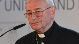 Bp Tadeusz Pieronek. Fot. PAP/J. Bednarczyk