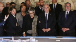 Prezydenci Polski i Izraela zwiedzają wystawę główną Muzeum Historii Żydów Polskich. Fot. PAP/R. Guz