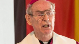 Abp Alfons Nossol podczas nabożeństwa ekumenicznego z okazji 25. rocznicy Mszy Pojednania. Fot. PAP/M. Kulczyński