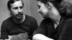 Małgorzata Ząbkowska i Jerzy Stuhr na planie filmu "Amator". Fot. PAP/W. Rozmysłowicz