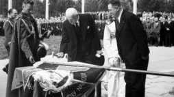 Prezydent Ignacy Mościcki (3P). Uroczystość poświęcenia Zakładów Południowych w Stalowej Woli. Czerwiec 1939 r. Fot. NAC