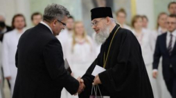 Prezydent RP Bronisław Komorowski i prezes Polskiej Rady Ekumenicznej abp Jeremiasz. Fot. PAP/J. Turczyk 