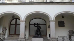 Dziedziniec Muzeum Warszawy przy stołecznym Rynku Starego Miasta. Fot. PAP/J. Turczyk