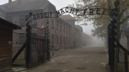 Teren byłego niemieckiego obozu zagłady KL Auschwitz. Fot. PAP/J. Bednarczyk