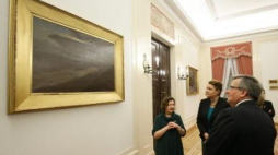 Prezydent Bronisław Komorowski i minister kultury Małgorzata Omilanowska podczas otwarcia galerii. Fot. PAP/P. Supernak 