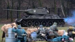 Widowisko historyczne "Bitwa o Poznań". Fot. PAP/J. Kaczmarczyk