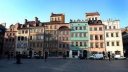 Kamienice Strony Dekerta przy Rynku Starego Miasta w Warszawie. Fot. PAP/J. Turczyk