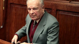 Były szef MSW gen. Czesław Kiszczak. Fot. PAP/T. Gzell