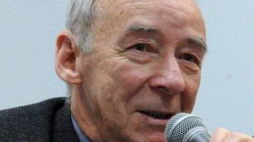 Prof. Andrzej Paczkowski. Fot. PAP/G. Jakubowski