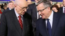 Władysław Bartoszewski i prezydent Bronisław Komorowski. Fot. PAP/P. Supernak