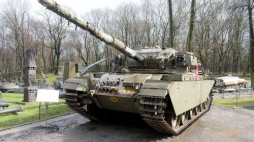  Czołg CENTURION MK-5, podarowany Polsce przez króla Niderlandów. Fot. PAP/B. Zborowski