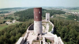 Widok na zamek w Chęcinach. Fot. PAP/P. Polak