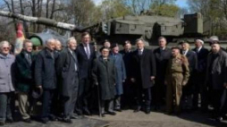 Prezydent Bronisław Komorowski podczas spotkania z kombatantami II wojny światowej. Fot. PAP/J. Kamiński